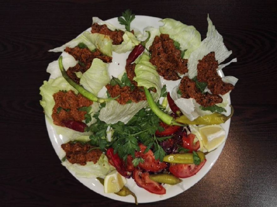 Leckeren Salat essen bei Baba Kebap Haus, Imbiss mit Lieferservice für Oelde, Lette, Stromberg und Umgebung.